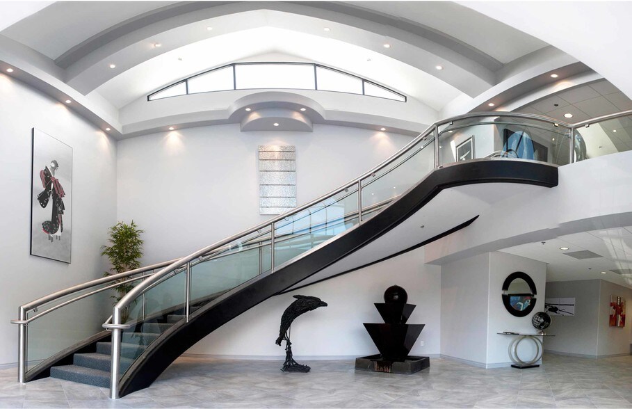 More Photos Of 5115 Clareton Dr, Agoura Hills Medical For Lease