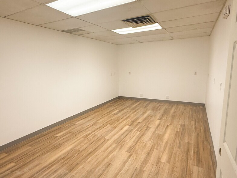 More Photos Of 325 W 1700 S, Clearfield Industrial For Sale