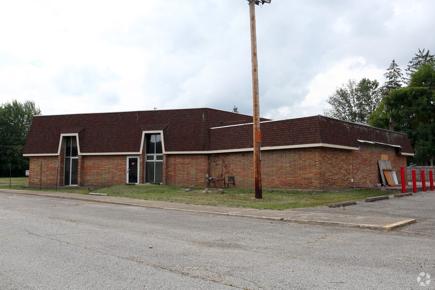 More Photos Of 1935 State Route 59, Kent Restaurant For Lease