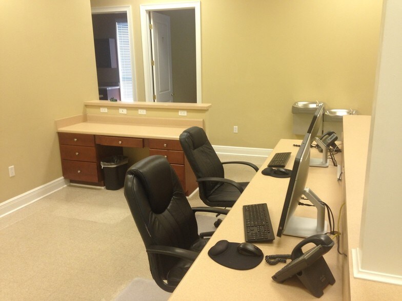 More Photos Of 2053 Fountain Professional Ct, Navarre Medical For Sale