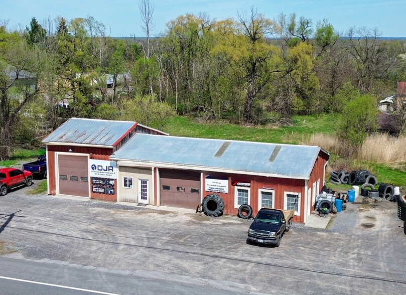 Primary Photo Of 3867 Seneca Tpke, Canastota Warehouse For Sale