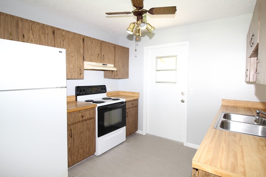 More Photos Of 12120-12162 SE 53rd Terrace Rd, Belleview Apartments For Sale