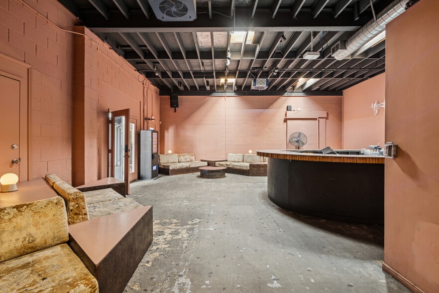 More Photos Of 3770 Selby Ave, Los Angeles Loft Creative Space For Sale