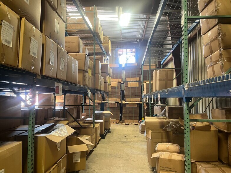 More Photos Of 1310 53rd St, West Palm Beach Manufacturing For Lease