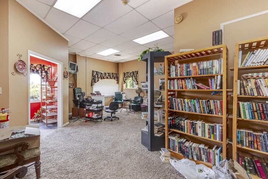 More Photos Of 111 Hudson St, Americus Office For Sale
