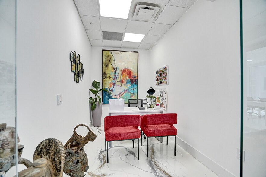 More Photos Of 18851 NE 29th Ave, Aventura Office For Lease