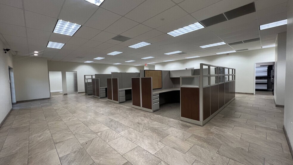 More Photos Of 8258 118th Ave N, Largo Medical For Sale