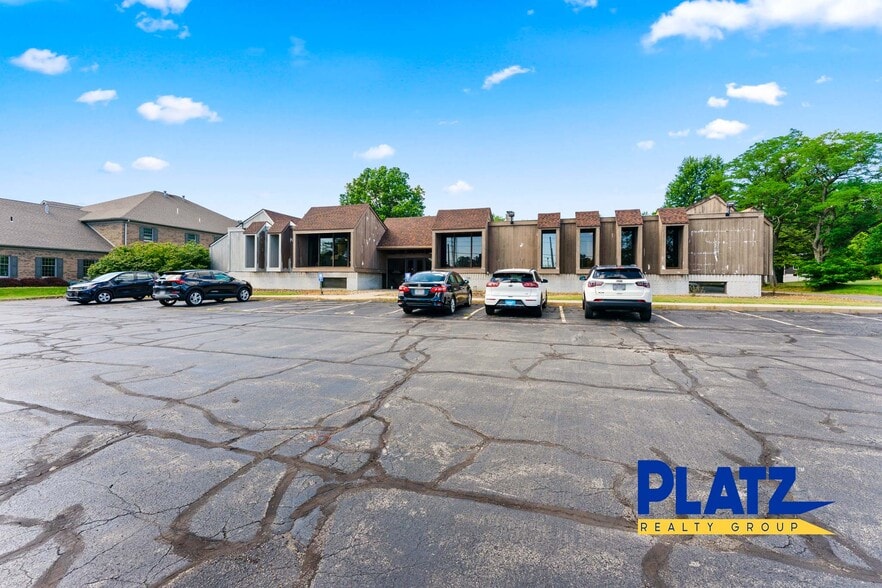 Primary Photo Of 860 Boardman Canfield Rd, Youngstown Office For Sale