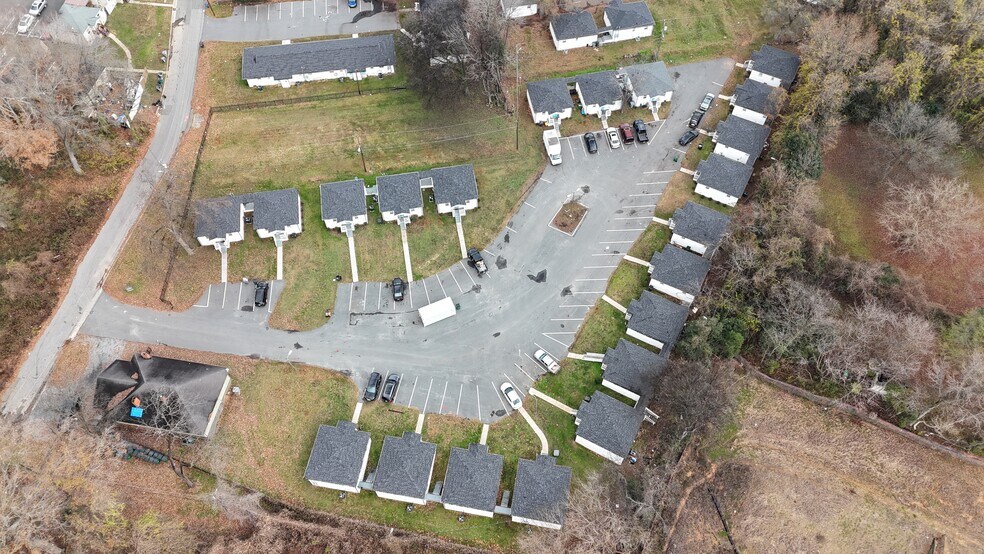 Primary Photo Of 2201 Alma Ct, Charlotte Apartments For Sale