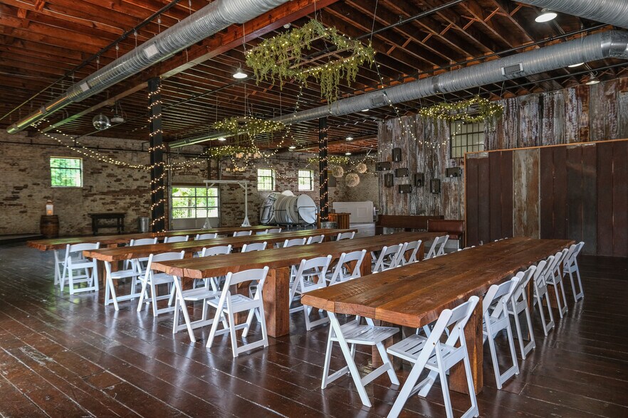 More Photos Of 11 Railroad St, Murphy Research And Development For Sale