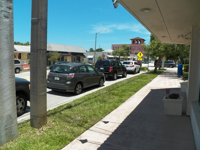More Photos Of 38 SE Ocean Blvd, Stuart Storefront Retail Office For Lease