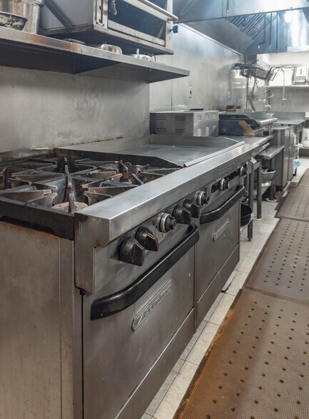 More Photos Of 205 Main St, Onalaska Specialty For Sale