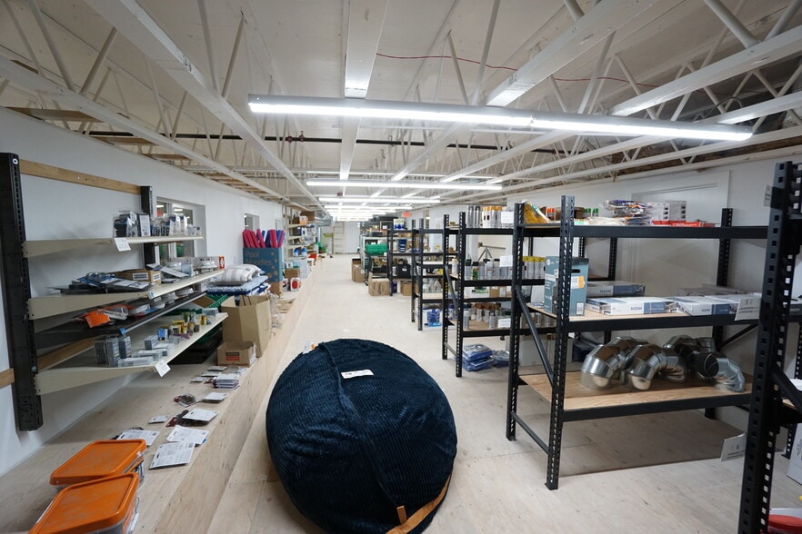 More Photos Of 104 Butterfield Rd, Yakima General Retail For Sale