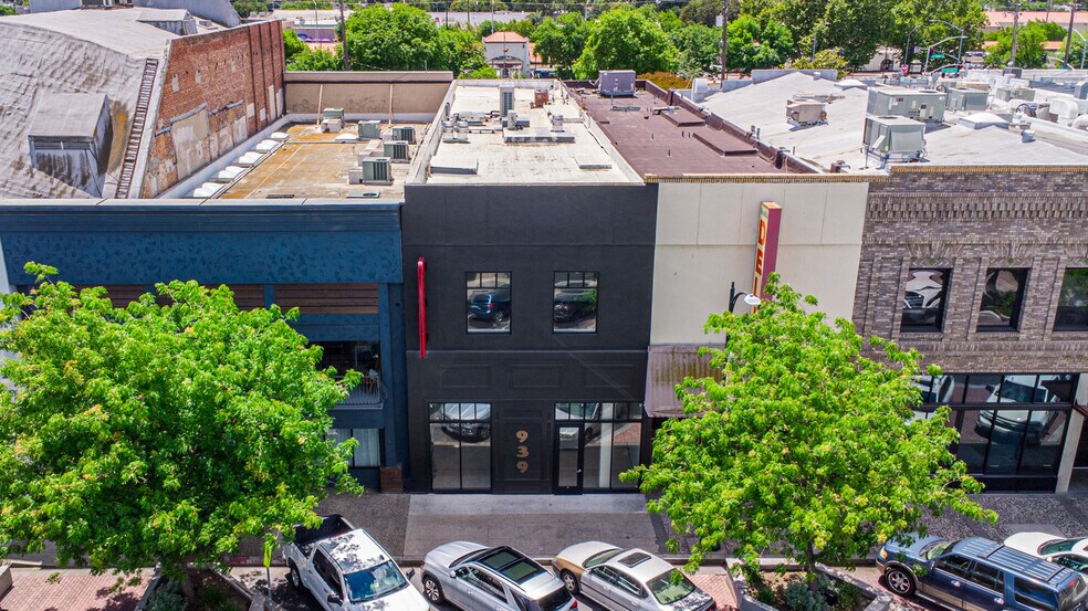 More Photos Of 939 10th St, Modesto Storefront Retail Office For Lease