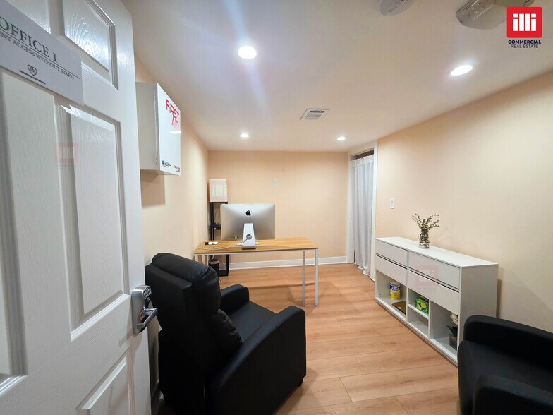 More Photos Of 18551 Ventura Blvd, Tarzana Storefront For Lease