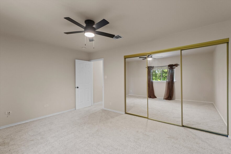 More Photos Of 201 Covala Dr, Cedar Park Specialty For Sale