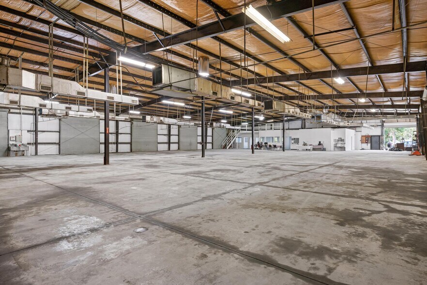 More Photos Of 2953 E 63rd Ave, Bradenton Warehouse For Sale