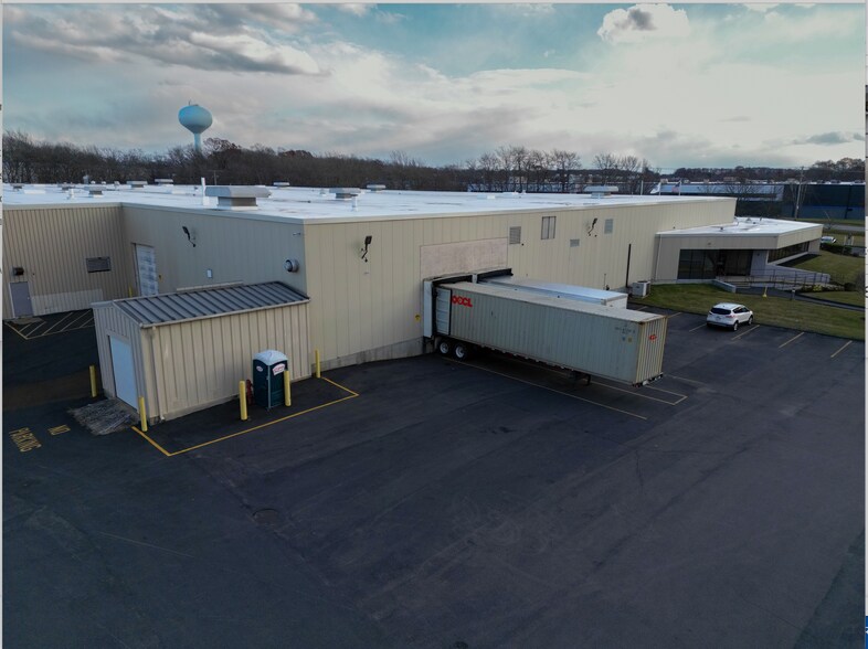 More Photos Of 600 Airport Rd, Fall River Manufacturing For Lease