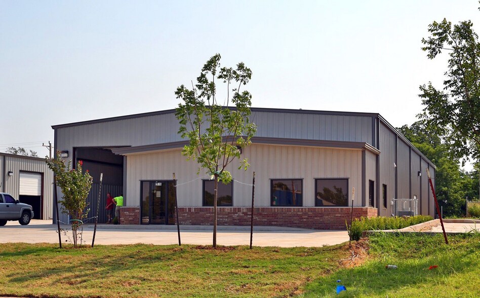 Primary Photo Of 2616 S Ann Arbor Ave, Oklahoma City Warehouse For Lease