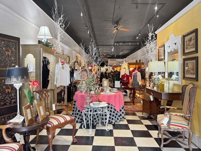 More Photos Of 118 N Main St, Urbana Storefront For Sale