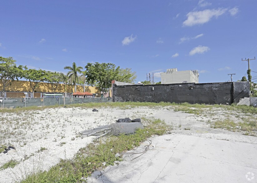 More Photos Of 1888 SW 8th St, Miami Land For Lease
