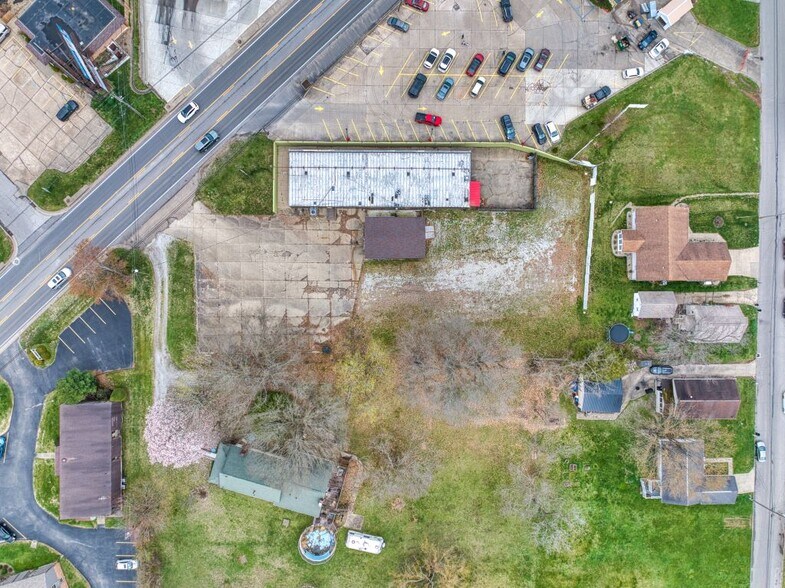 More Photos Of 4540 Emerson Ave, Parkersburg Bar For Sale