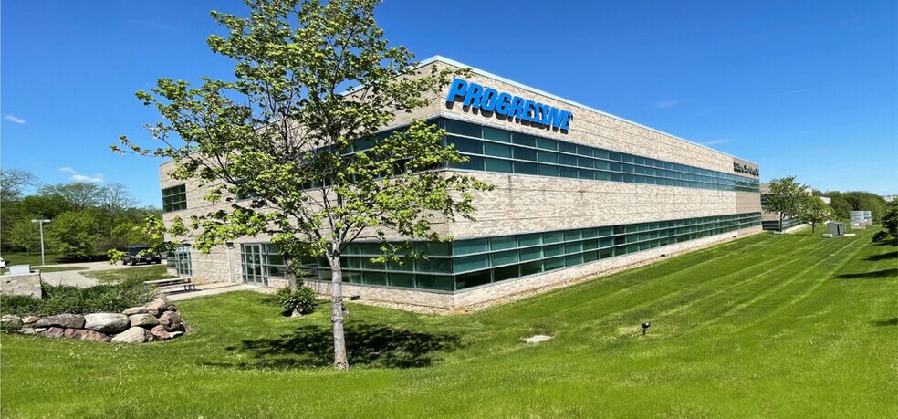 More Photos Of 1820 NW 118th St, Clive Office For Lease