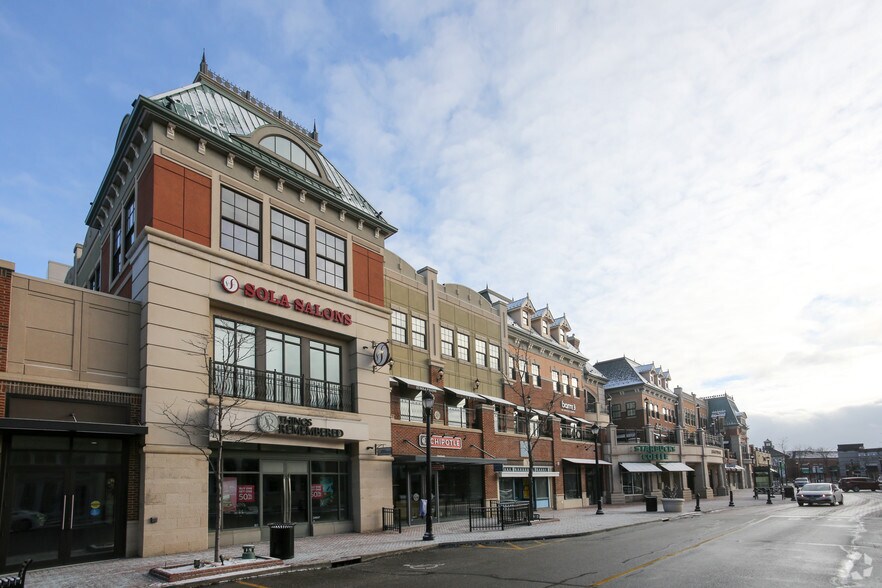 More Photos Of 24149-25389 Cedar Rd, Lyndhurst Unknown For Lease