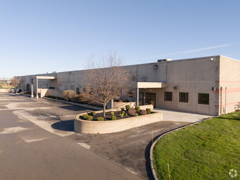 More Photos Of 170 Cooper Ave, Tonawanda Warehouse For Sale