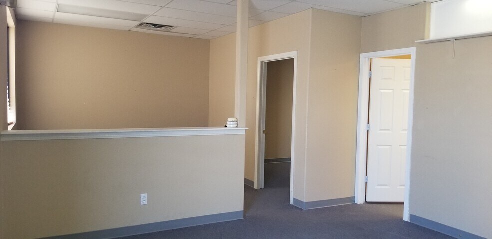 More Photos Of 2340 E Calvada Blvd, Pahrump Medical For Lease