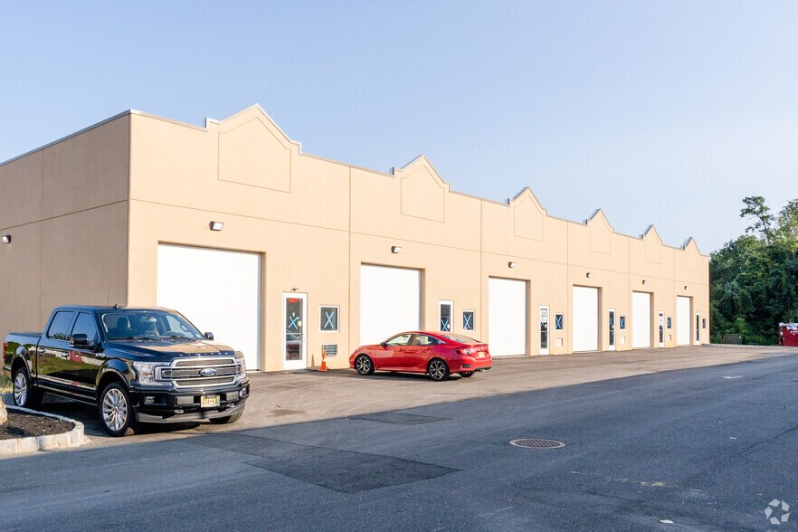 More Photos Of 130 S Main St, Marlboro Flex For Lease