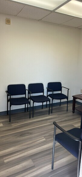 More Photos Of 5620 W Thunderbird Rd, Glendale Medical For Sale