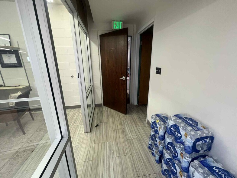 More Photos Of 256 24th St, Ogden Freestanding For Lease