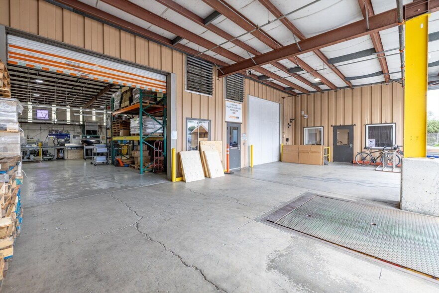 More Photos Of 2000 Kentucky St, Bellingham Warehouse For Sale