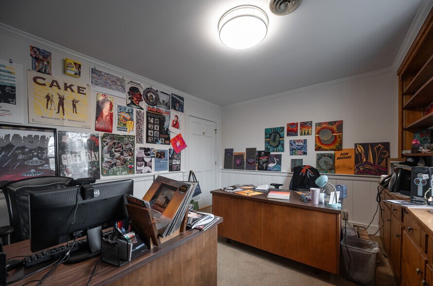 More Photos Of 110 N Churton St, Hillsborough Office For Sale