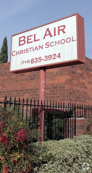 More Photos Of 1241 S Brookhurst St, Anaheim Office For Sale