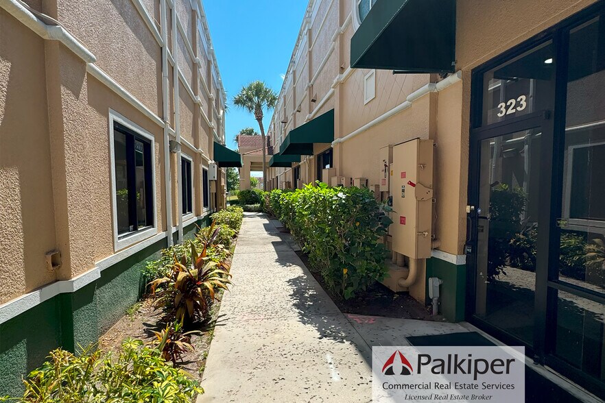 More Photos Of 323 W Oak St, Kissimmee Medical For Lease