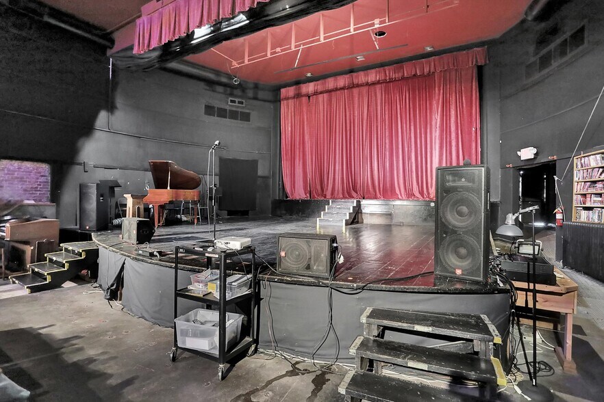 More Photos Of 111 S Walnut St, Edinburgh Theater Concert Hall For Sale