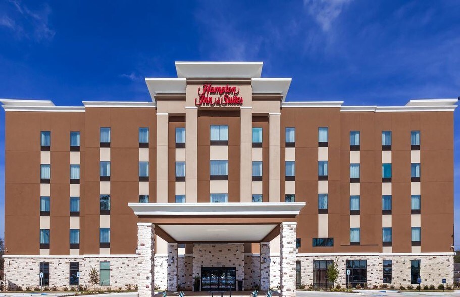 Primary Photo Of 19108 Moon Trail Dr, Humble Hotel For Sale