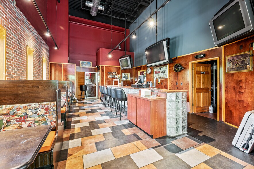 More Photos Of 5400 William Penn Hwy, Export Restaurant For Sale