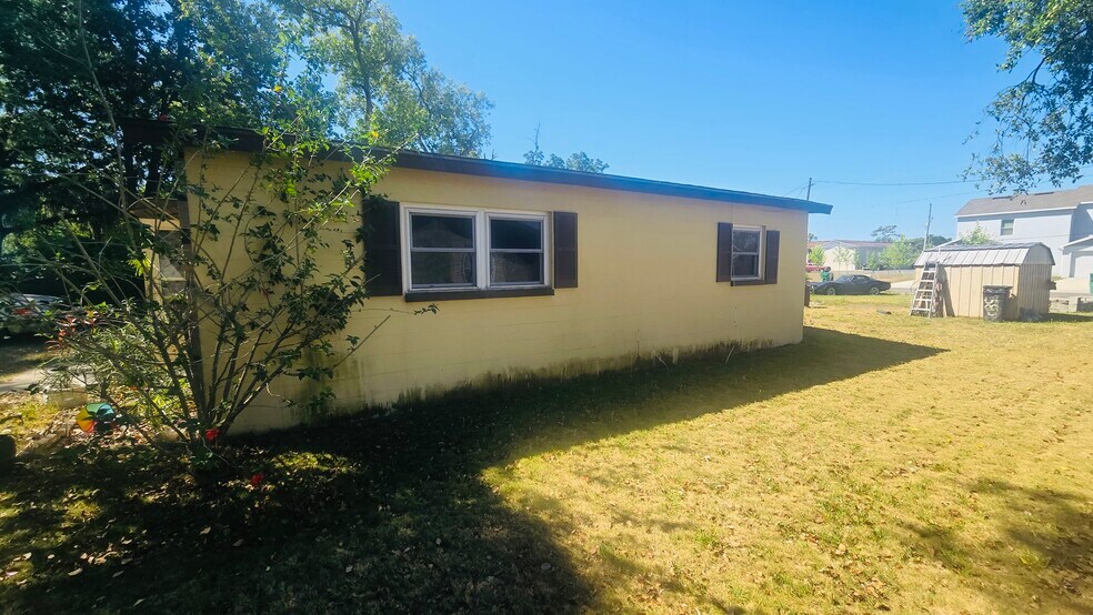 More Photos Of 5835 8th St, Zephyrhills Flex For Sale