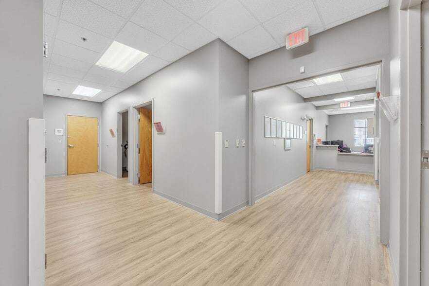 More Photos Of 4665 S Congress Ave, Lake Worth Medical For Lease