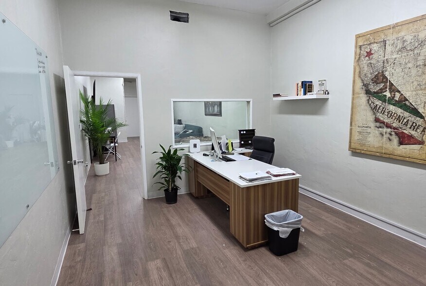 More Photos Of 4306-4310 W Victory Blvd, Burbank Storefront Retail Office For Sale