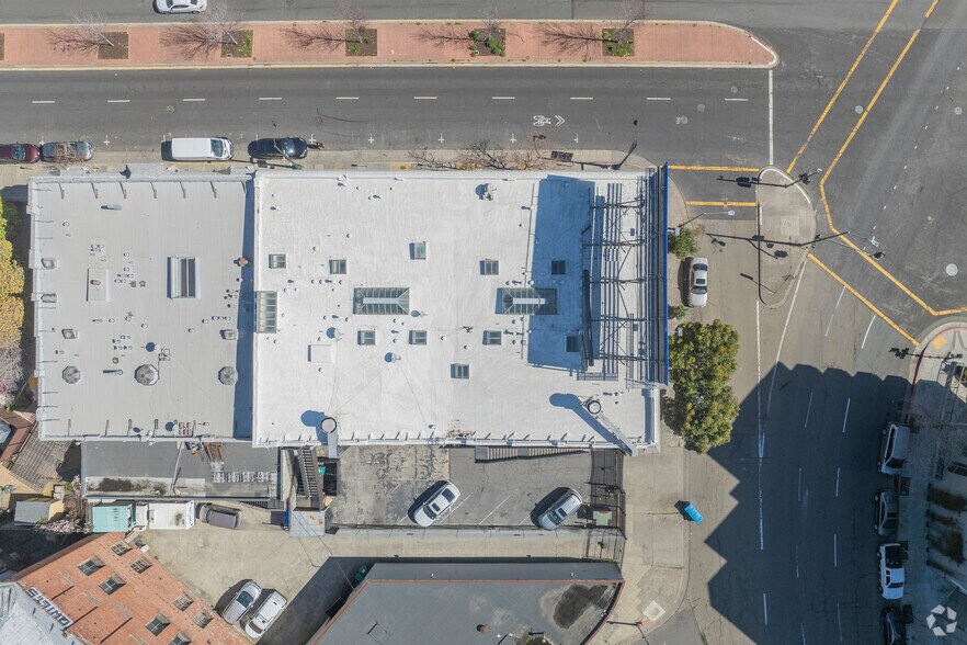 More Photos Of 1901-1915 San Pablo Ave, Oakland Storefront Retail Office For Lease