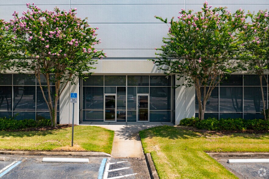 More Photos Of 8600-8655 Elm Fair Blvd, Tampa Unknown For Lease