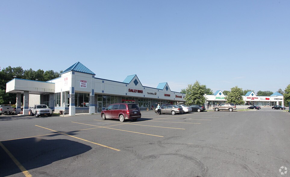 More Photos Of 740 Hoosick Rd, Troy Freestanding For Lease