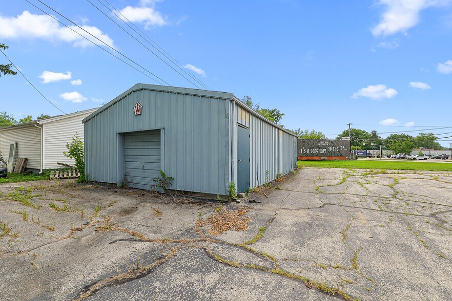 More Photos Of 254 Winnebago Dr, Fond Du Lac Office For Sale