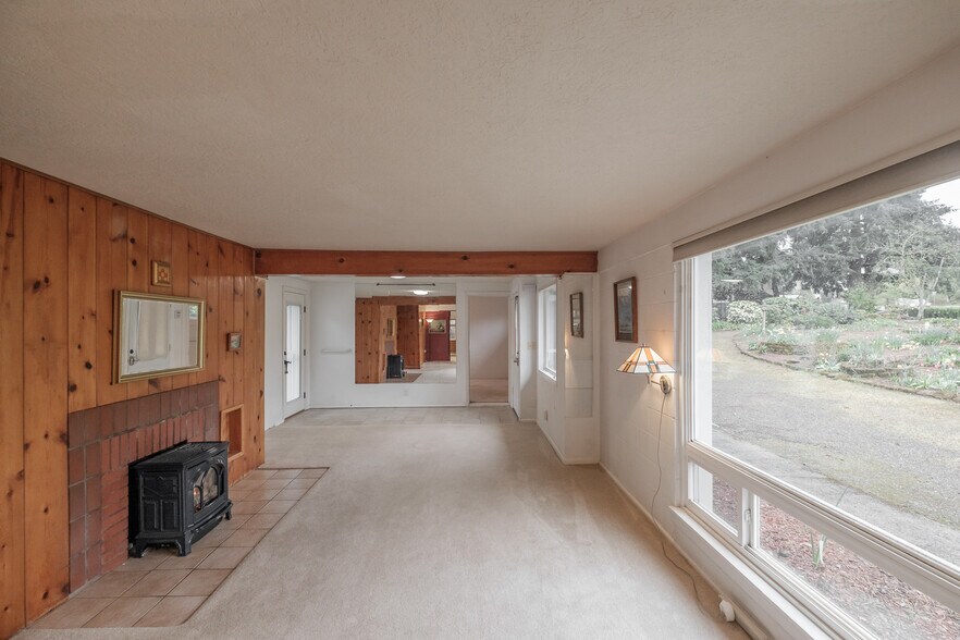 More Photos Of 5198 Skyline Rd S, Salem Multifamily For Sale