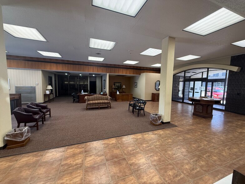 More Photos Of 128 E Commerce St, Aberdeen Storefront For Sale