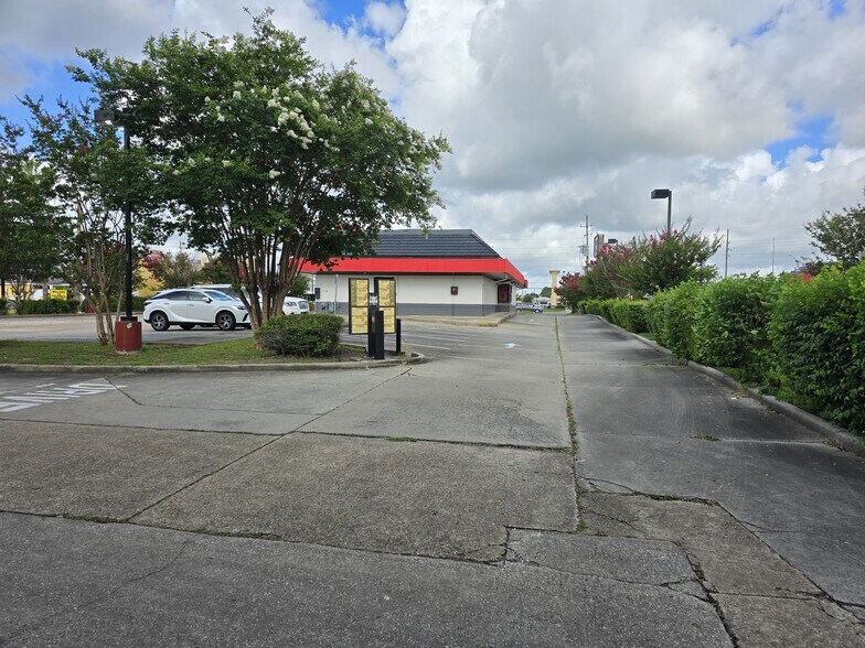 More Photos Of 4232 Highway 6 N, Houston Fast Food For Sale